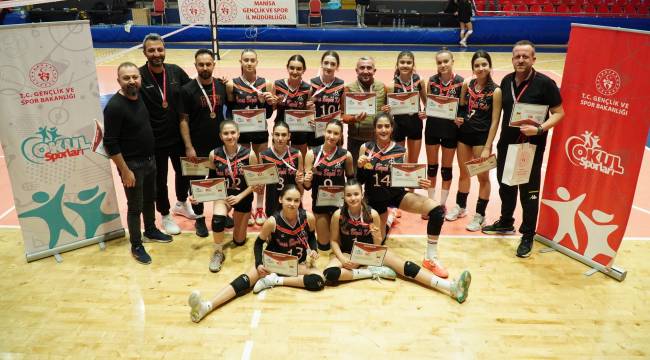 MANİSA’DA YAPILAN OKUL SPORLARI VOLEYBOL YARI FİNAL MAÇLARI SONA ERDİ