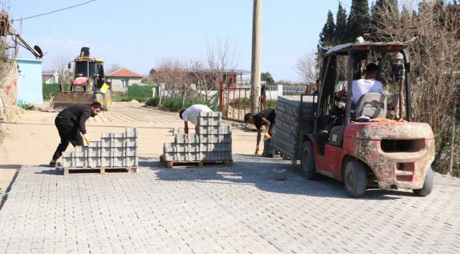 Salihli’de Altyapı ve Üstyapı Çalışmaları Sürüyor