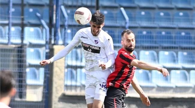 Turgutluspor Ankara'da Yara Aldı