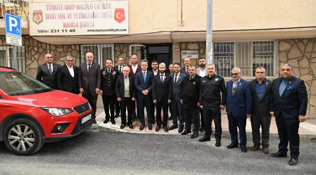 Vali Enver Ünlü, Şehit Aileleri ve Gazi Derneklerini Ziyaret Etti