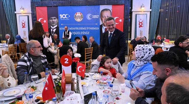 Vali Enver Ünlü ve Eşi Sema Ünlü Şehit Aileleri Onuruna İftar Programı Düzenlendi