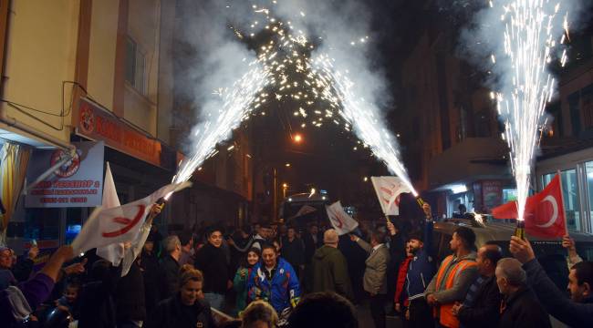 Yeniden Refah Partisi’nden Renkli Kortej