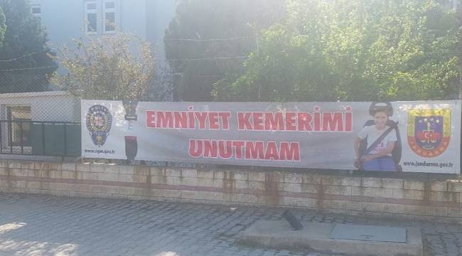 Trafik Kazalarının Önlenmesine Yönelik Pankartlar Asıldı