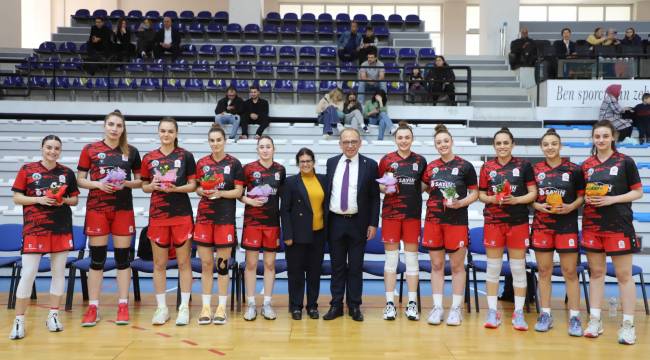 Turgutlu Belediyespor Kadın Basketbol Takımı Sezonu Tamamladı