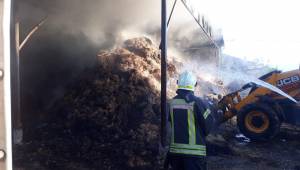 Manisa Büyükşehir İtfaiyesinden Samanlık Yangınları Uyarısı