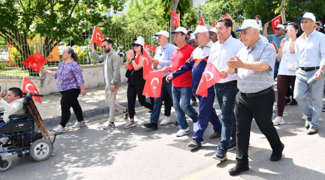 YUNUSEMRE’DEN ATA’YA SAYGI YÜRÜYÜŞÜ