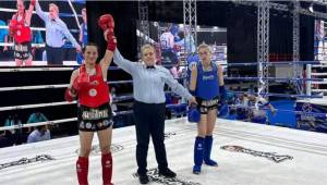 CEMİLE AYKOÇ, MUAYTHAİ DÜNYA ŞAMPİYONASI'NDA DÜNYA İKİNCİSİ OLDU