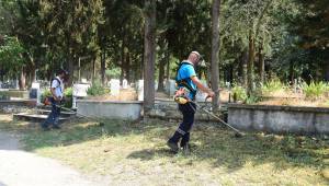 Manisa’da Mezarlıklar Bayrama Hazır