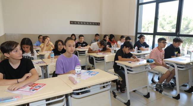 ŞEHZADELER BELEDİYESİ'NİN LGS'YE HAZIRLIK KURSLARINA BÜYÜK İLGİ
