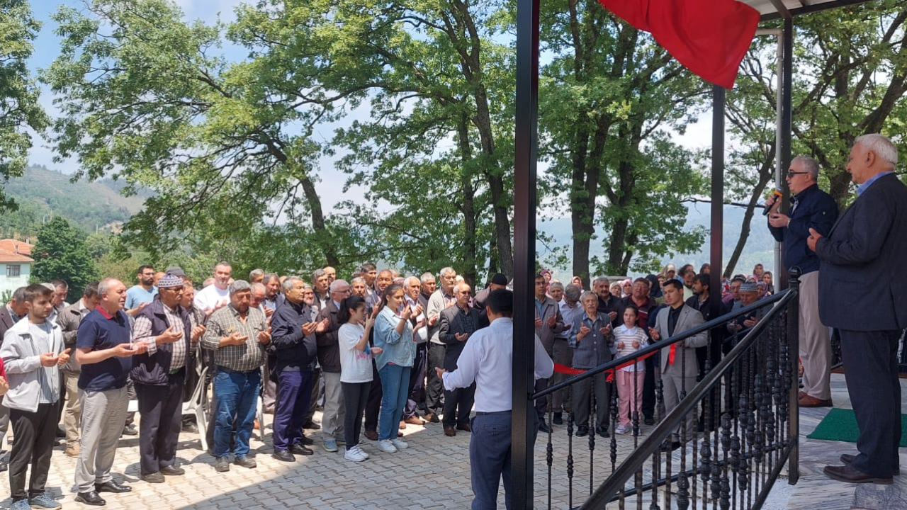 Hacı İsalar Mahallesi Millet Camii İbadete Açıldı!