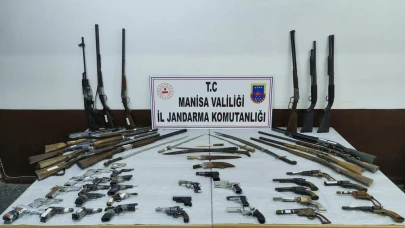 Üç ilçede şok baskın, ev ve işyerlerinden ruhsatsız silahlar fışkırdı