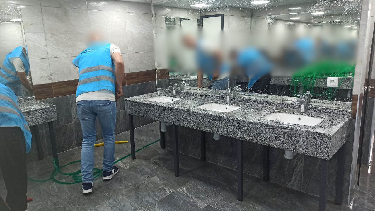 Turgutlu'da Denetimli Serbestlik Yükümlülerinden Okulda Temizlik Desteği