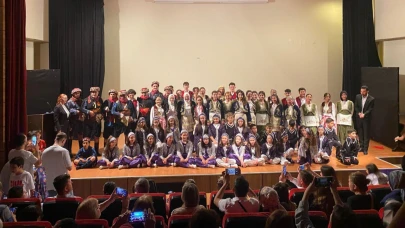“Halkın Ritmiyle Yılın Son Gecesi” Turgutlu’da Büyük Beğeni Topladı