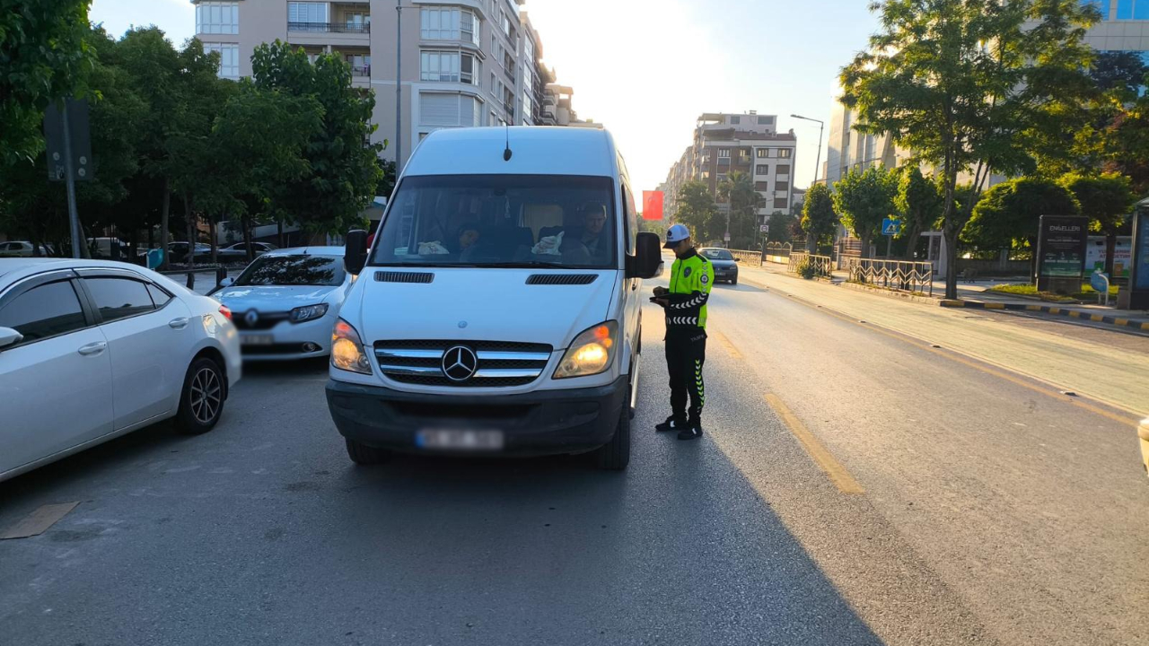 Manisa’da Korsan Taşımacılık Operasyonu: 588 Bin TL Ceza, 7 Araç Trafikten Men