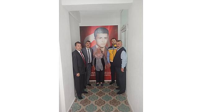 Turgutlu'lu Şehit Mustafa İlter'in Annesine Anlamlı Ziyaret
