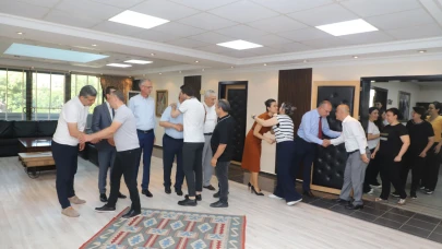 Turgutlu Belediyesinde Bayramlaşma Sevinci Yaşandı