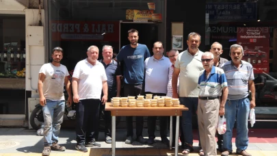 Turgutlu Esnafından Merhum Başkan Ferdi Zeyrek İçin Helva Hayrı