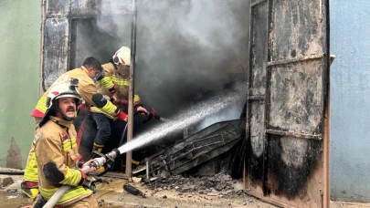 Turgutlu'da Yangın Faciası: Aynı Aileye Ait İki Ev Zarar Gördü