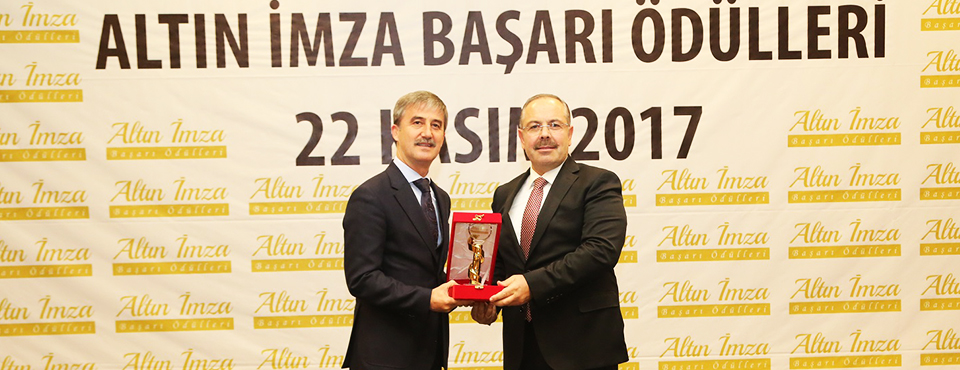 Başkan şirin'e Başarı ödülü