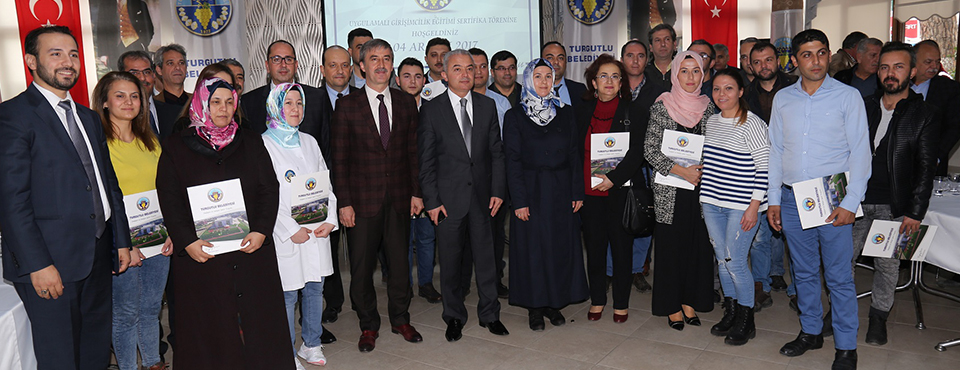 Kursiyerler Sertifikalarını Aldı