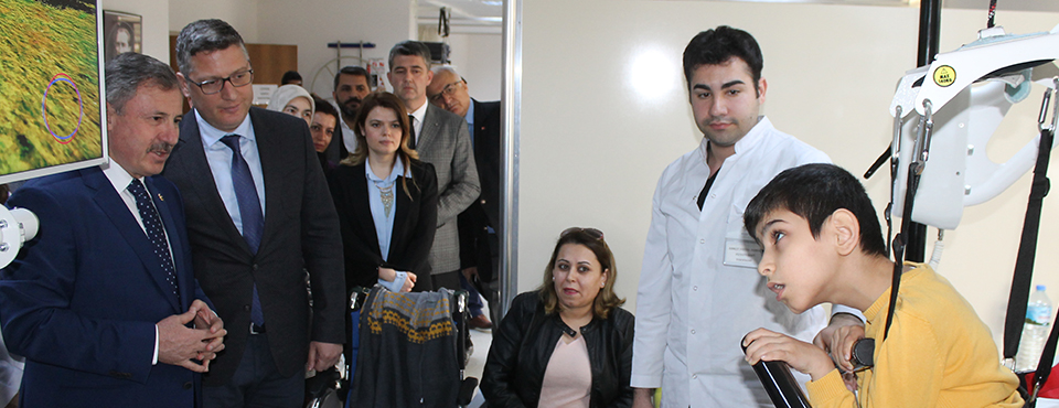 özdağ'dan Turgutlu'da Hasta Ziyareti