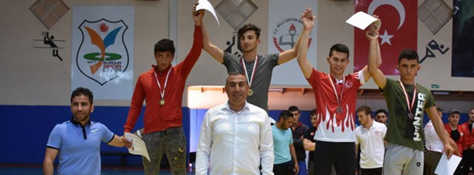 Turgutlulu Güreşçi Türkiye Finallerinde