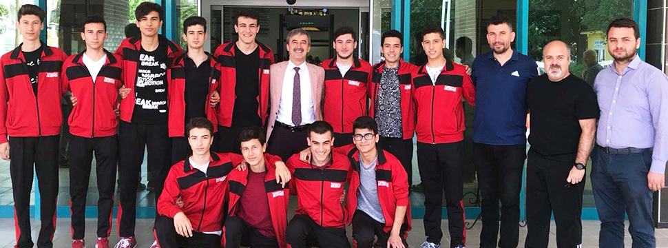 Voleybolda Turgutlu Belediyespor Fırtınası