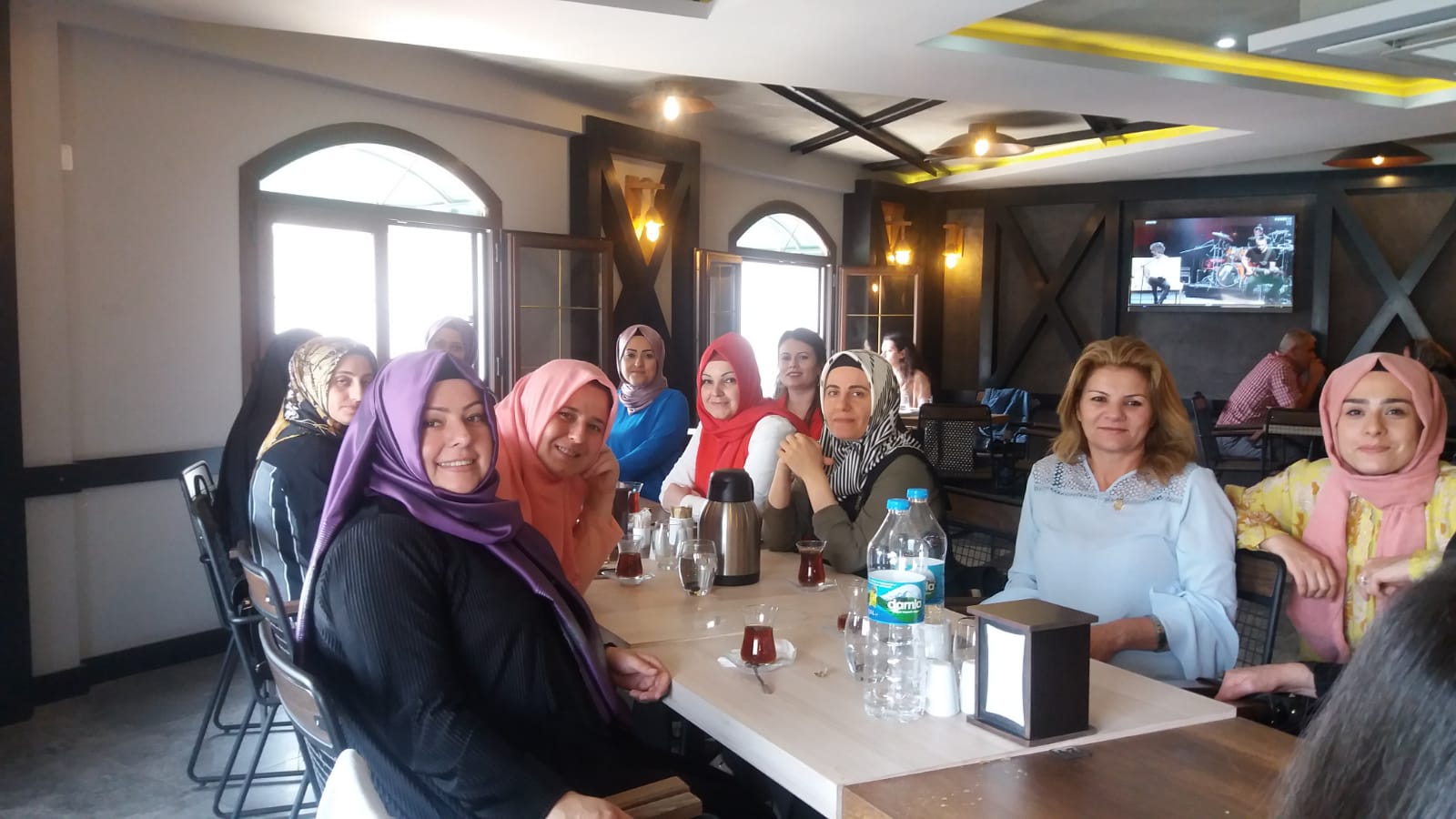 Ak Parti Kadınlardan Annelere Vefa