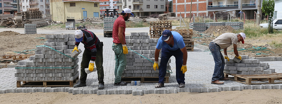 6 Mahalleye 10 Bin Metrekare Parke Taşı