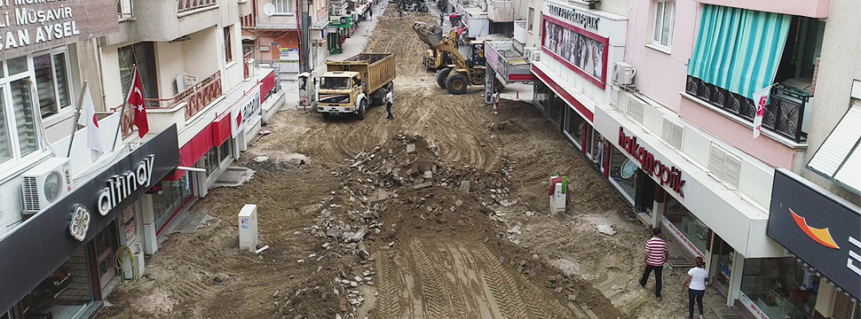 Cumhuriyet Caddesi’nde çalışmalar çok Hızlı