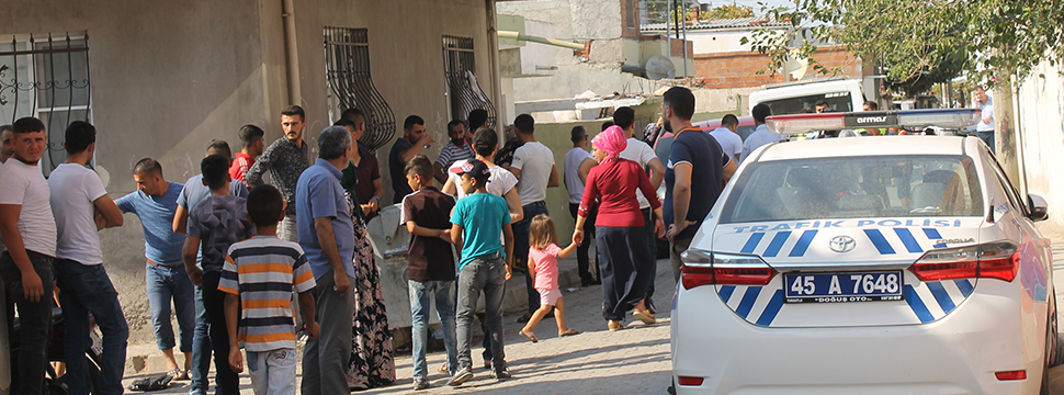 Taciz İddiası Mahalleliyi Sokağa Döktü