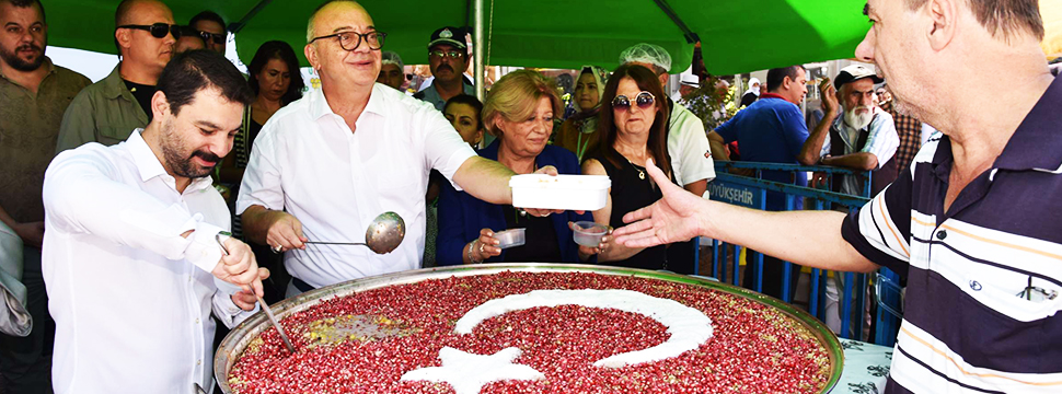 Manisa’da Ağızlar Aşureyle Tatlandı