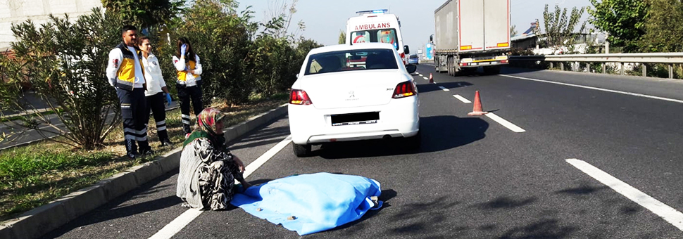 Yaşlı Kadın Otomobilin Altında Kaldı