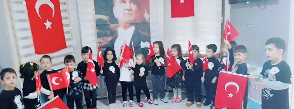 Masal Gemisi çocukları Ata'sını Andı