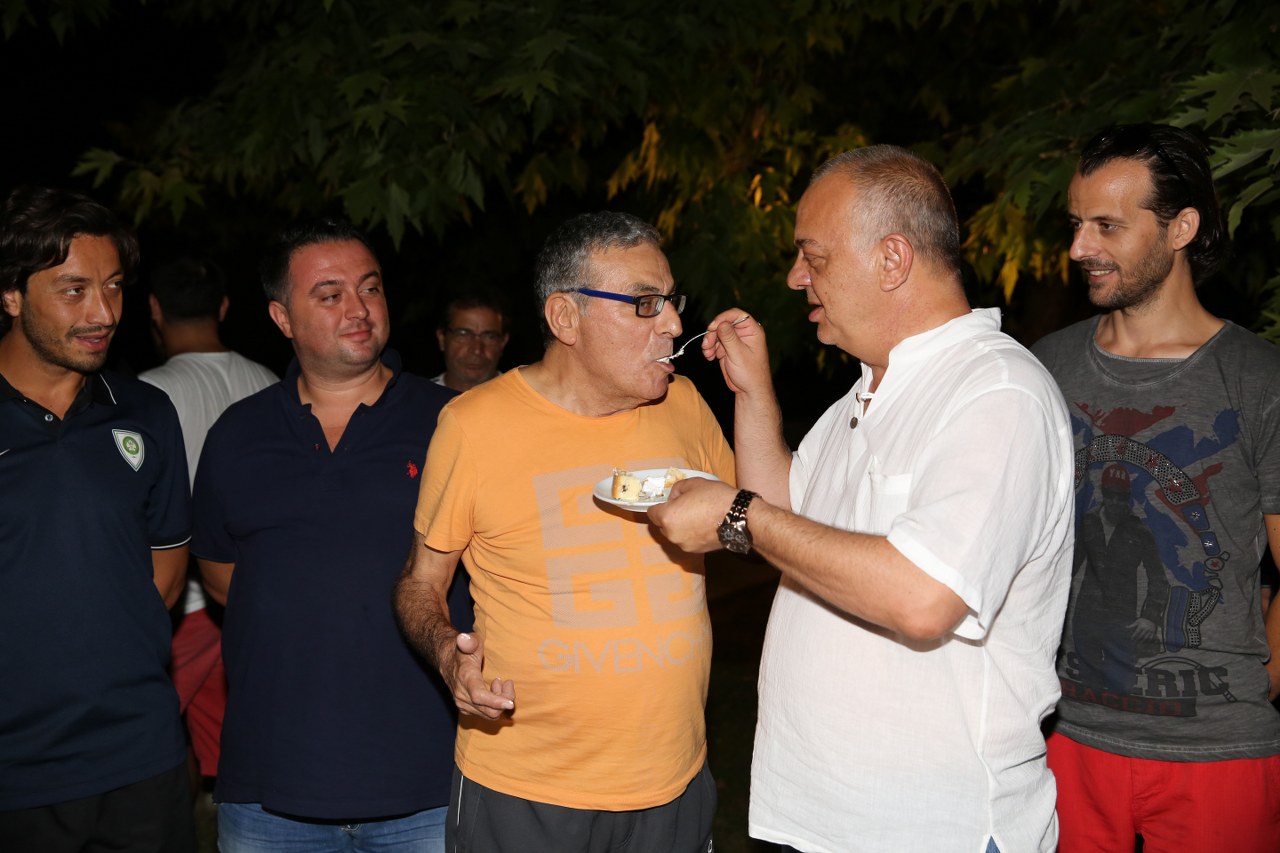 Basın Mensuplarına Sürpriz Kutlama