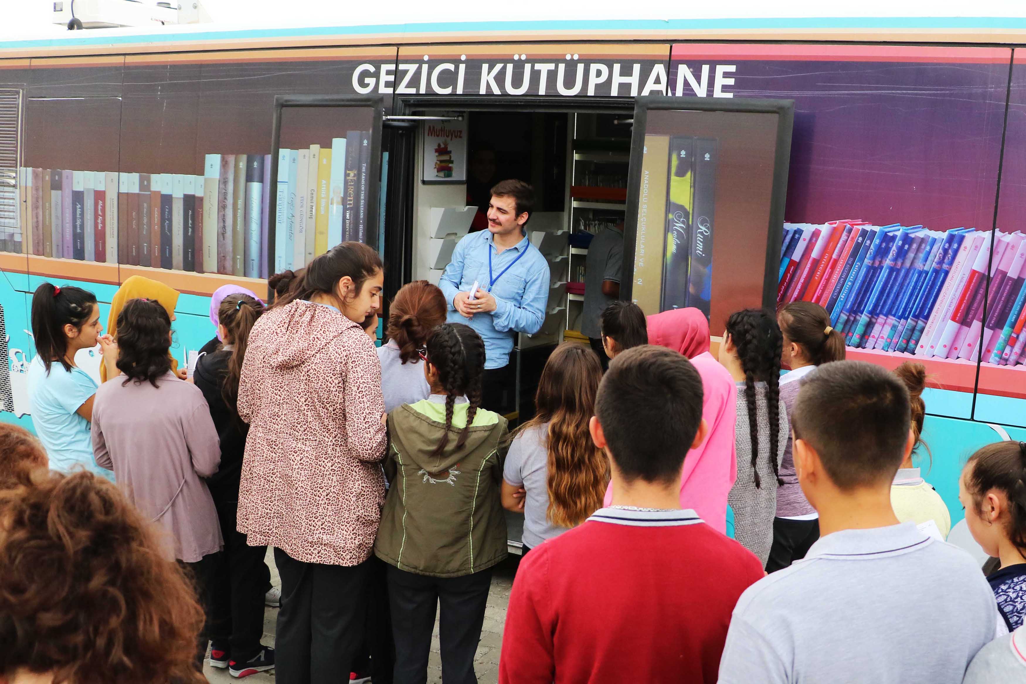 Gezici Kütüphane çocuklar İçin Yollarda