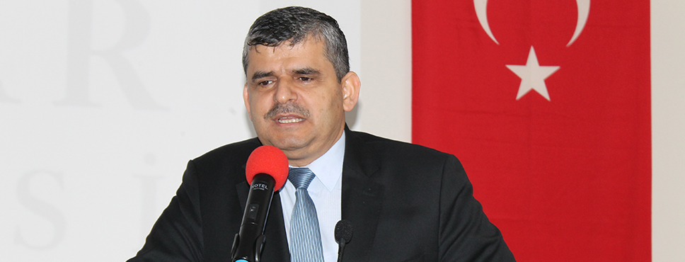 Turgutlu'da Dekan İstifa Etti