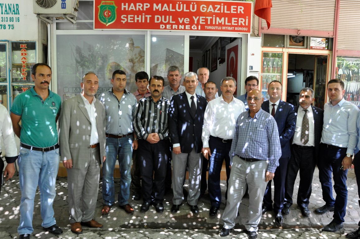 özdağ: Hayallerinden Vazgeçmiş Değiller