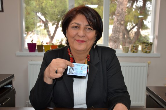 Yeni Kimlikler Verilmeye Başlanıldı