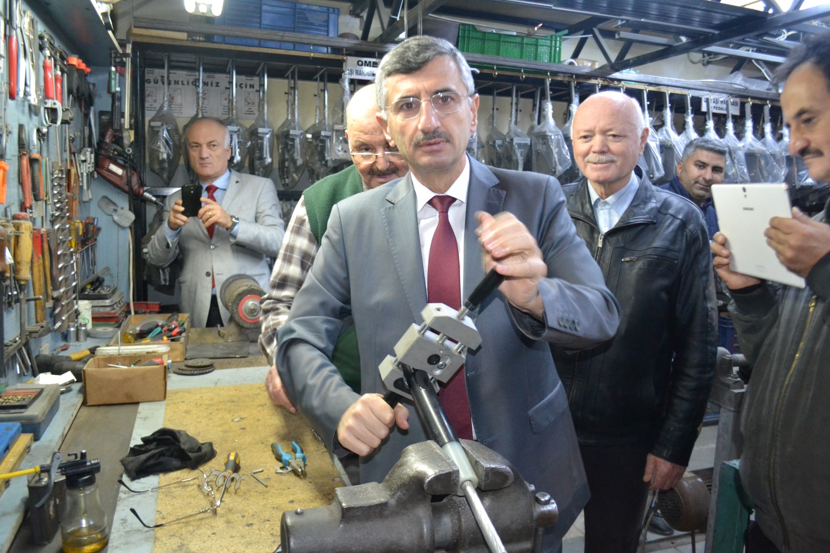 Vali Bektaş Mucidi Ziyaret Etti