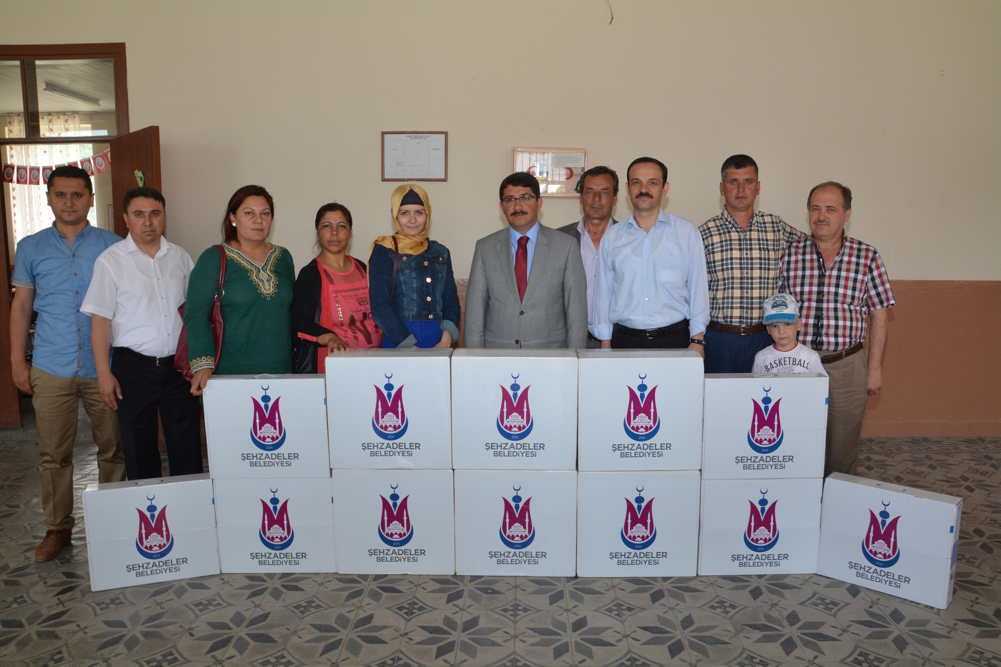 şehzadeler’den öğrencilere Bilgisayar Desteği