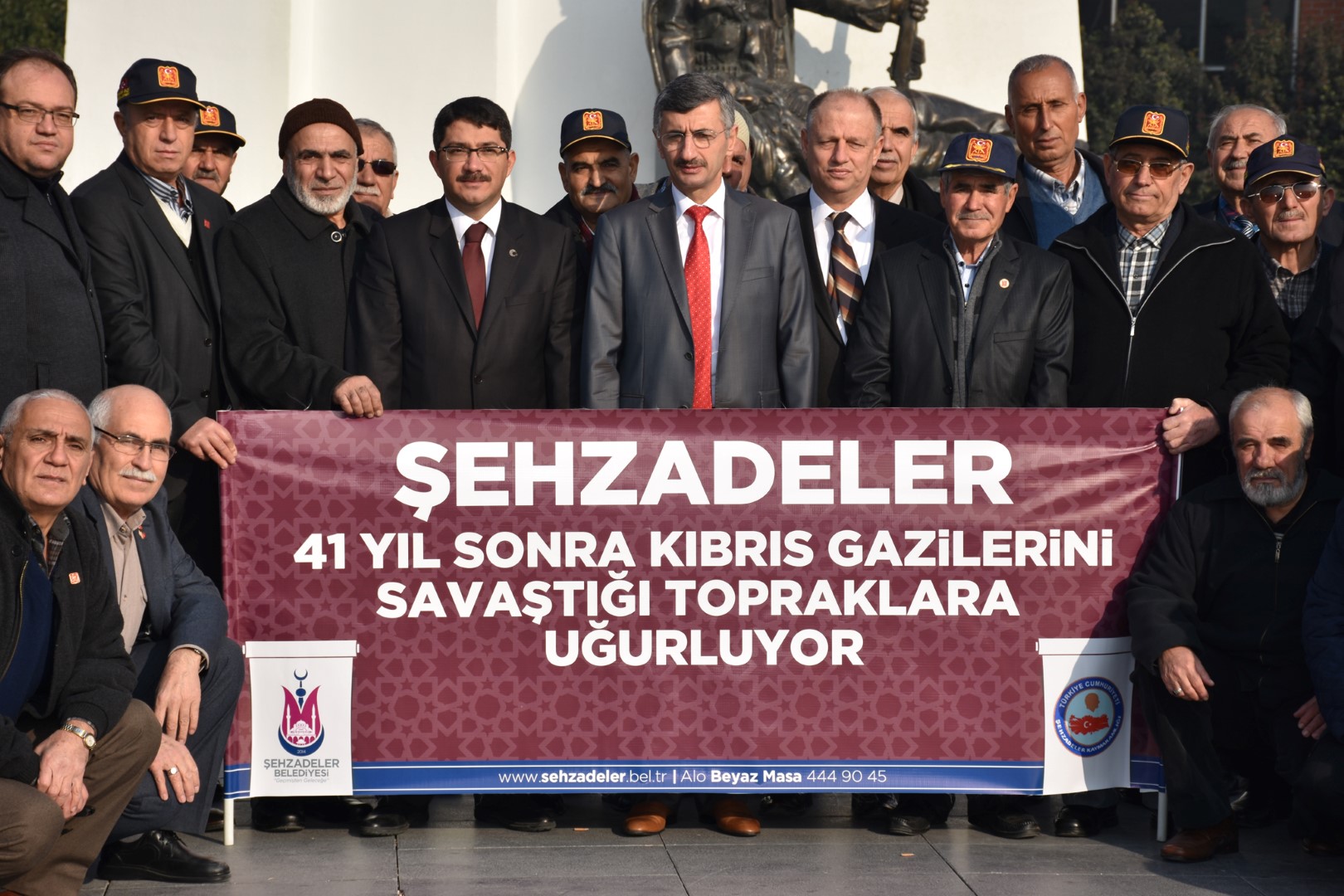 Gaziler Savaştıkları Toprakları Geziyor