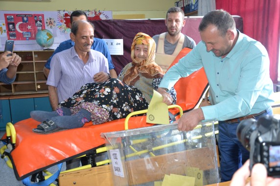 Asırlık çınar Oyunu Kullandı