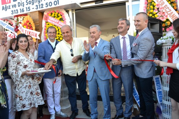 Diş Hekimleri Güçlerini Birleştirdi