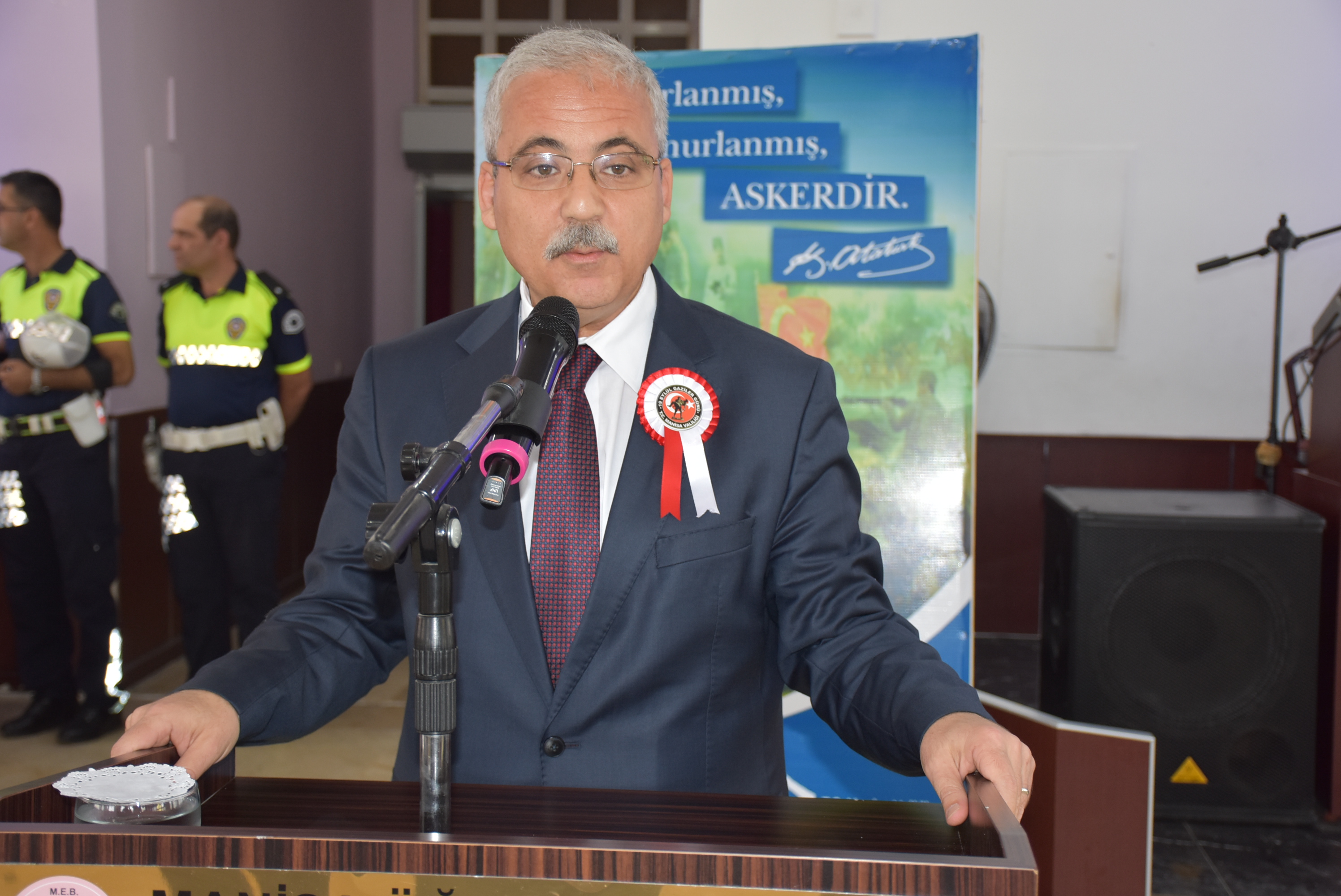 Vali Güvençer Gazileri Yemekte Ağırladı
