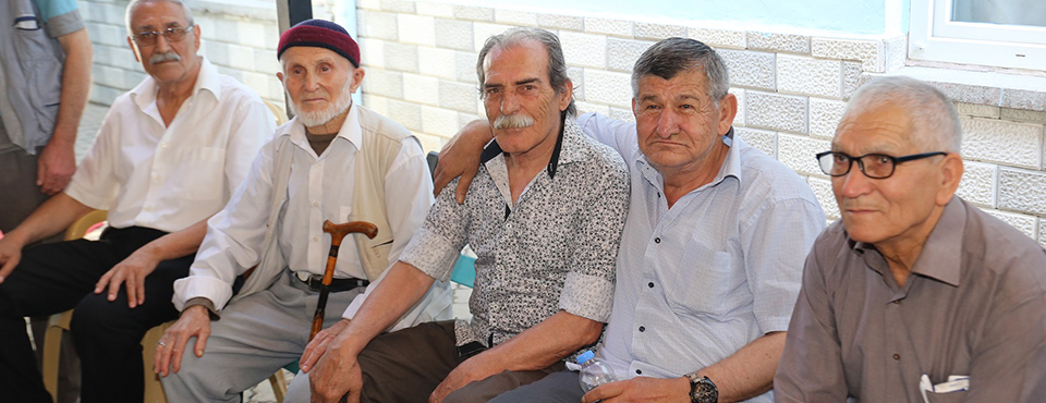 Turgutlu Bayramda Huzurevine Koştu