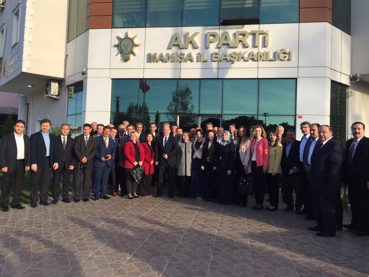 Ak Parti Tüm Aday Adaylarıyla çalışacak