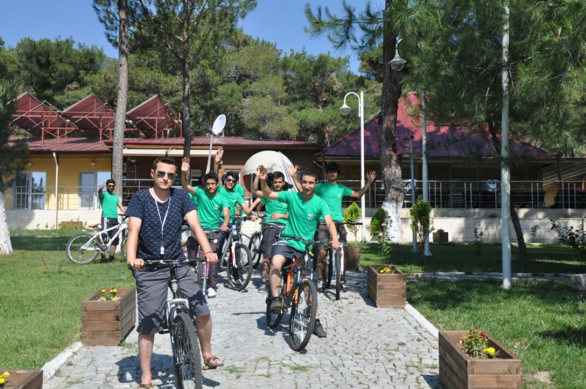 Gençleri Ağırlamaya Başladılar