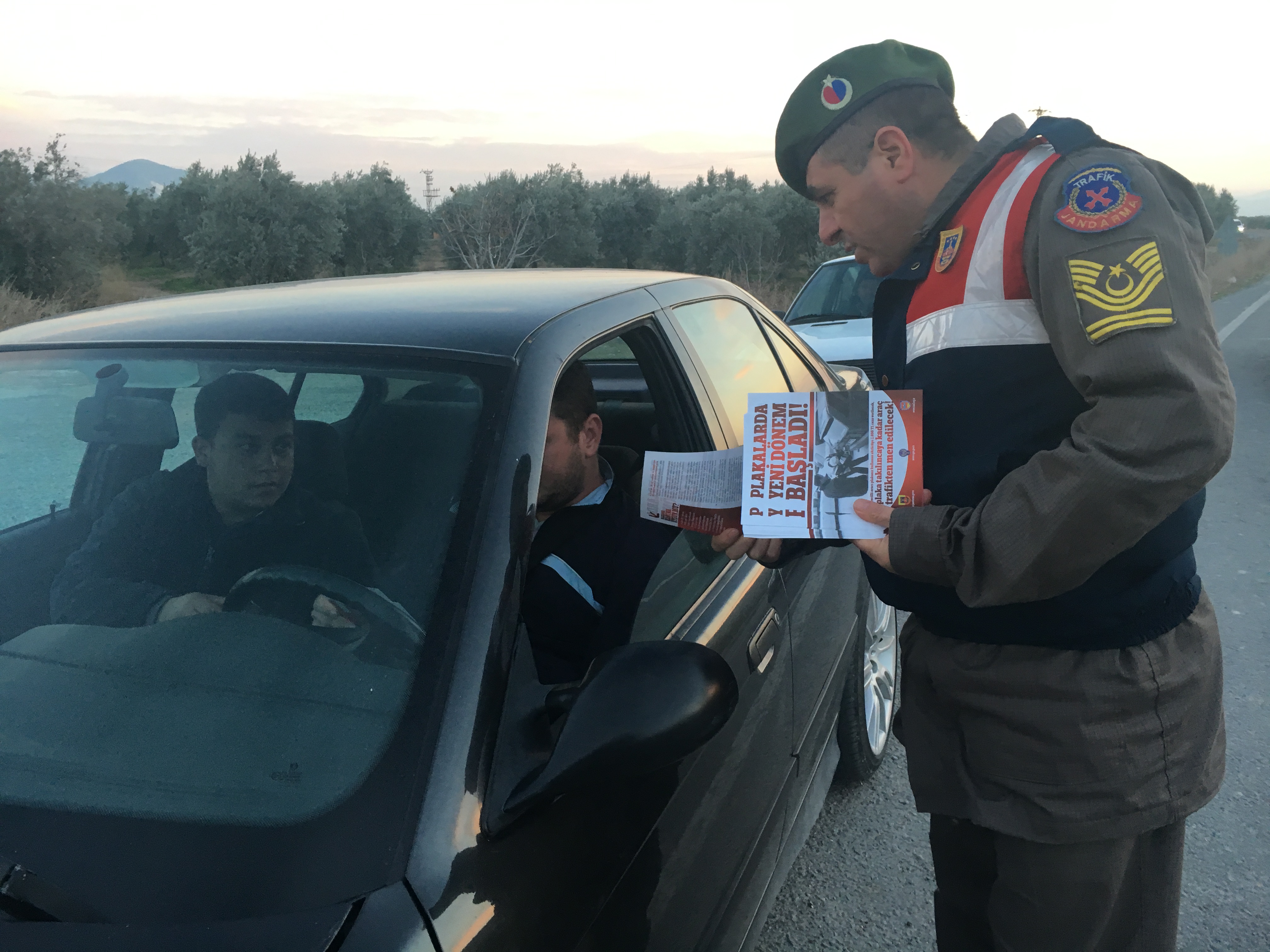 Jandarmadan Sürücüleri Ve Vatandaşlara Uyarı