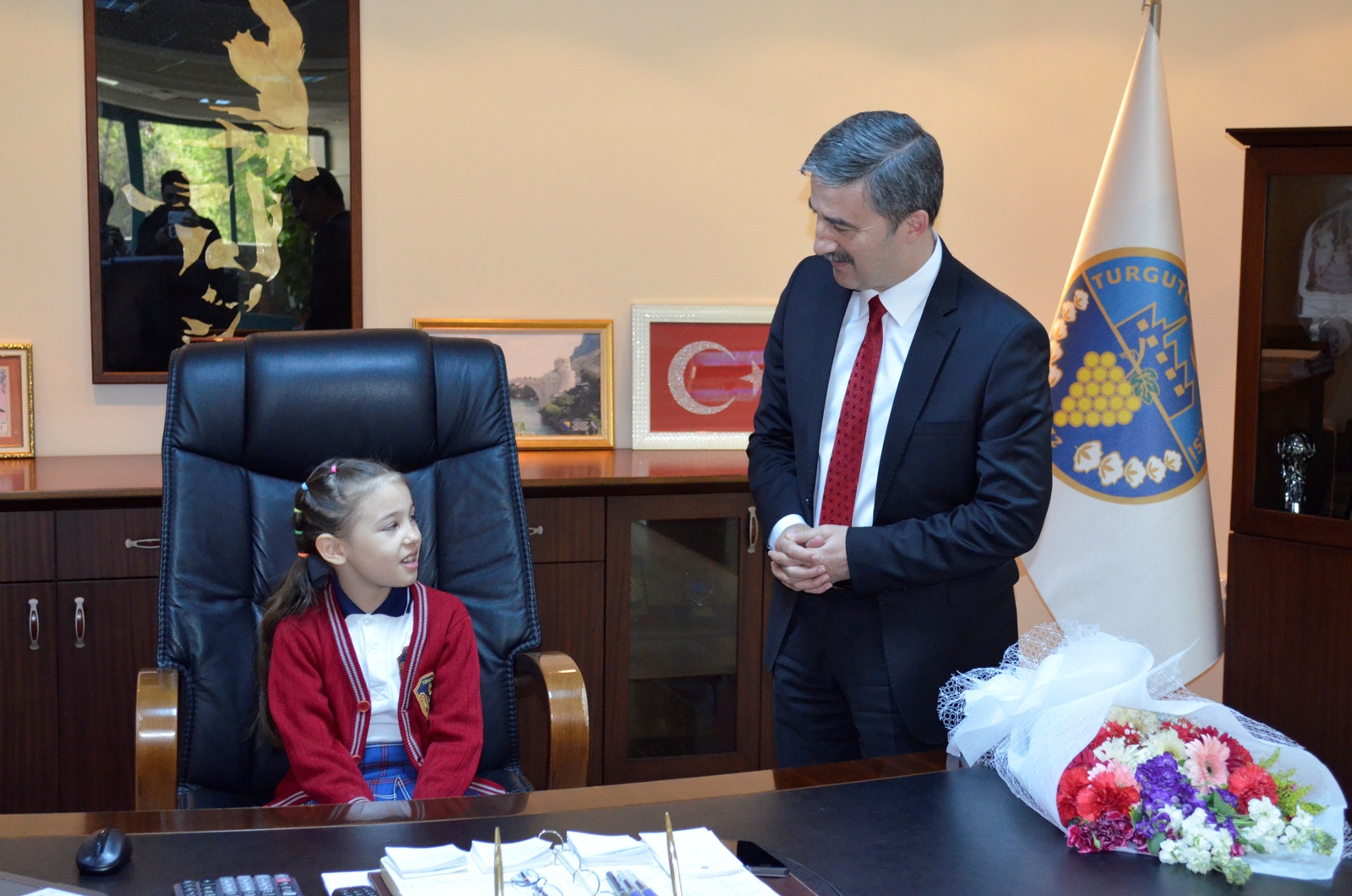 Küçük şirin Koltuğu Devraldı